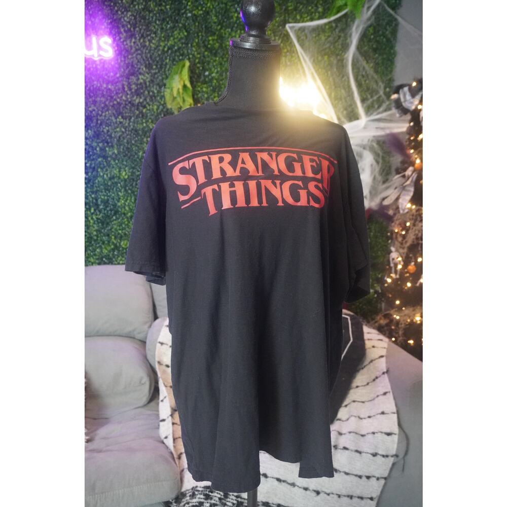 Stranger Things T Shirt  XL